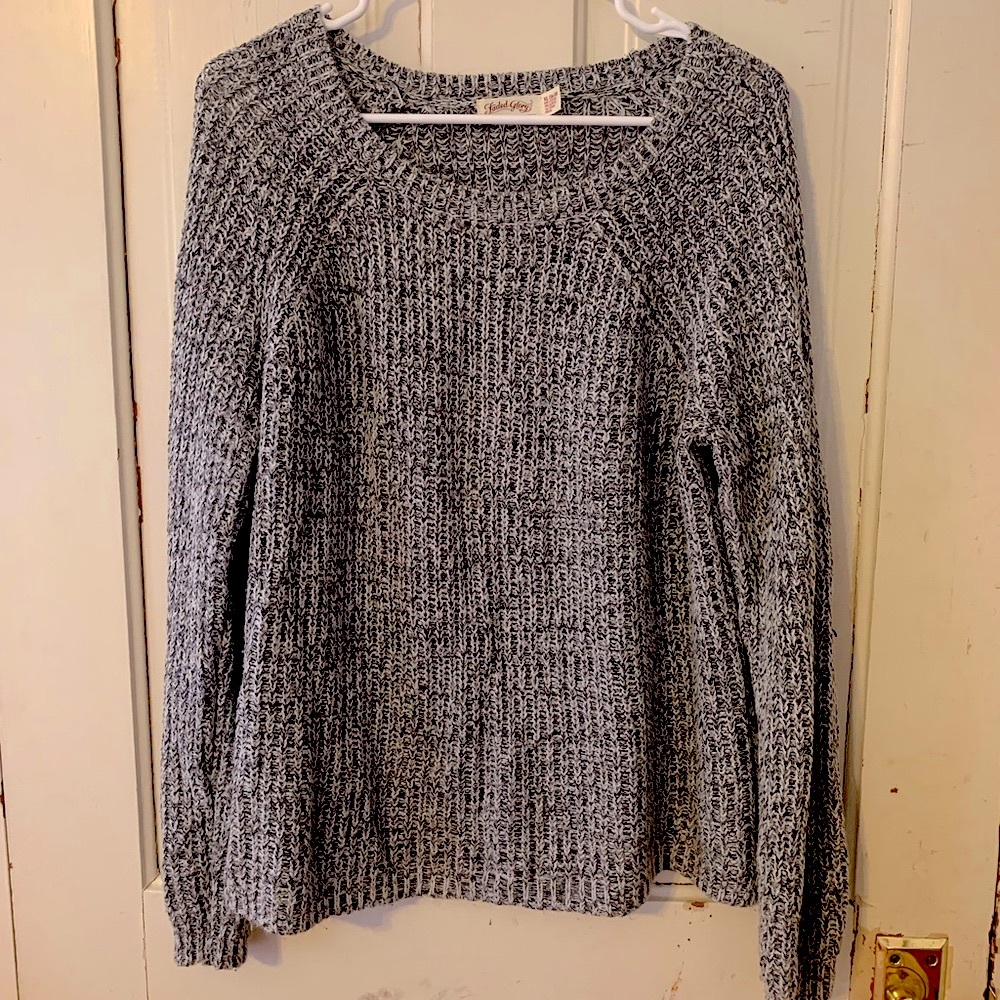 faded glory b/w sweater